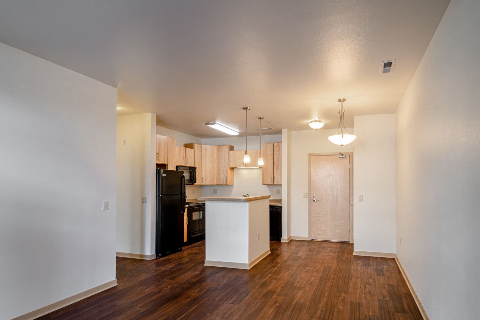 Madison Apartment: 8119 Mayo Dr.