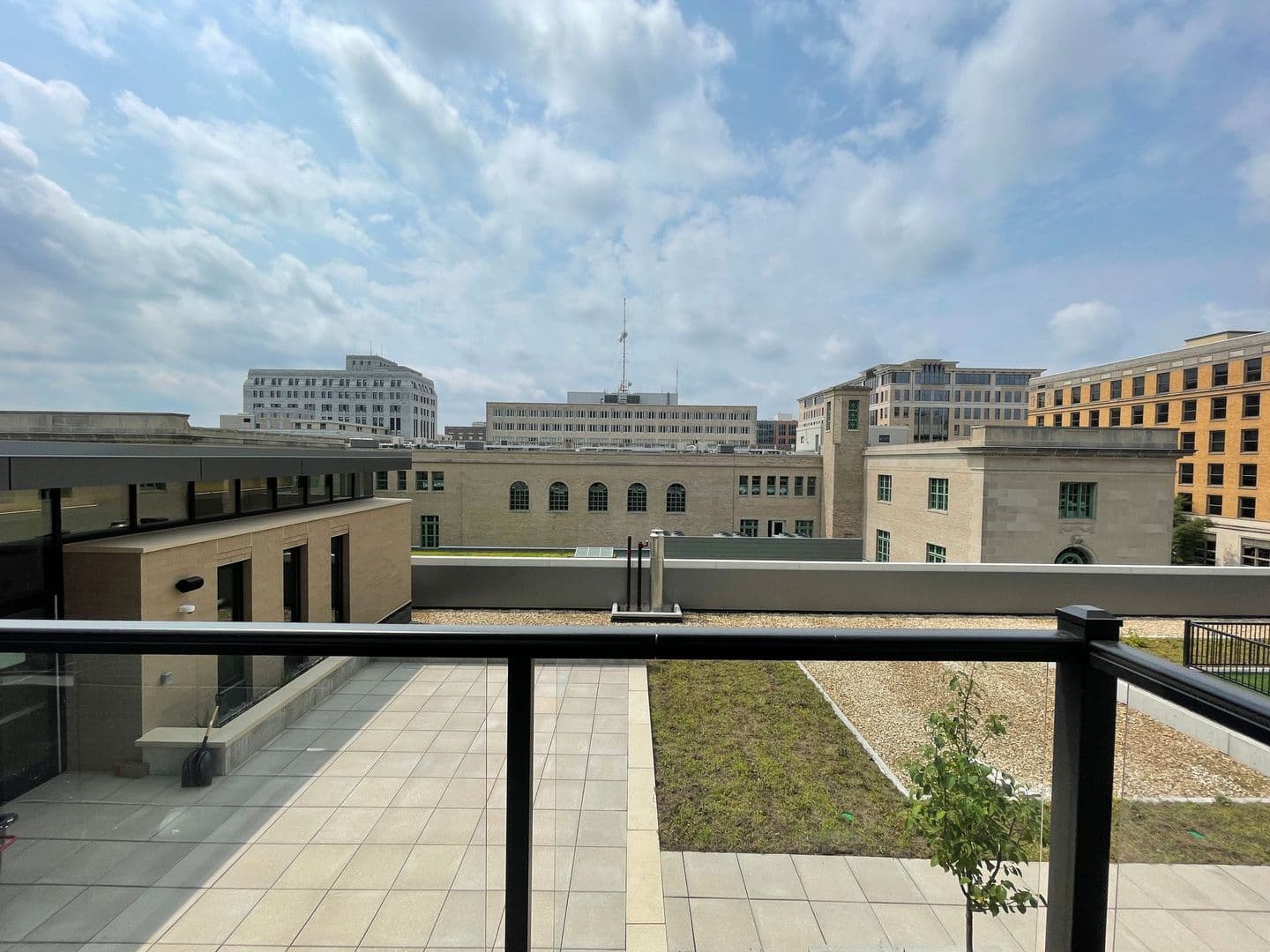 Madison Apartment: 216 S. Pinckney St.