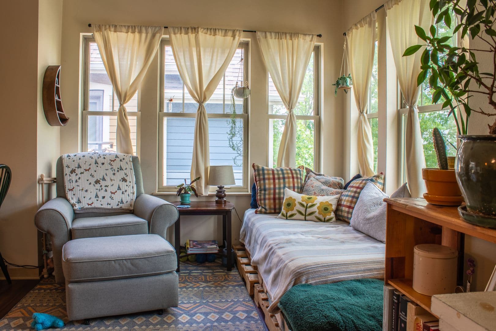 Madison Apartment: 614 E Johnson St.