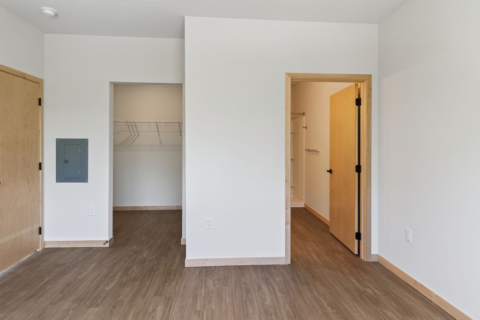 Madison Apartment: 6624 Old Sauk Rd.