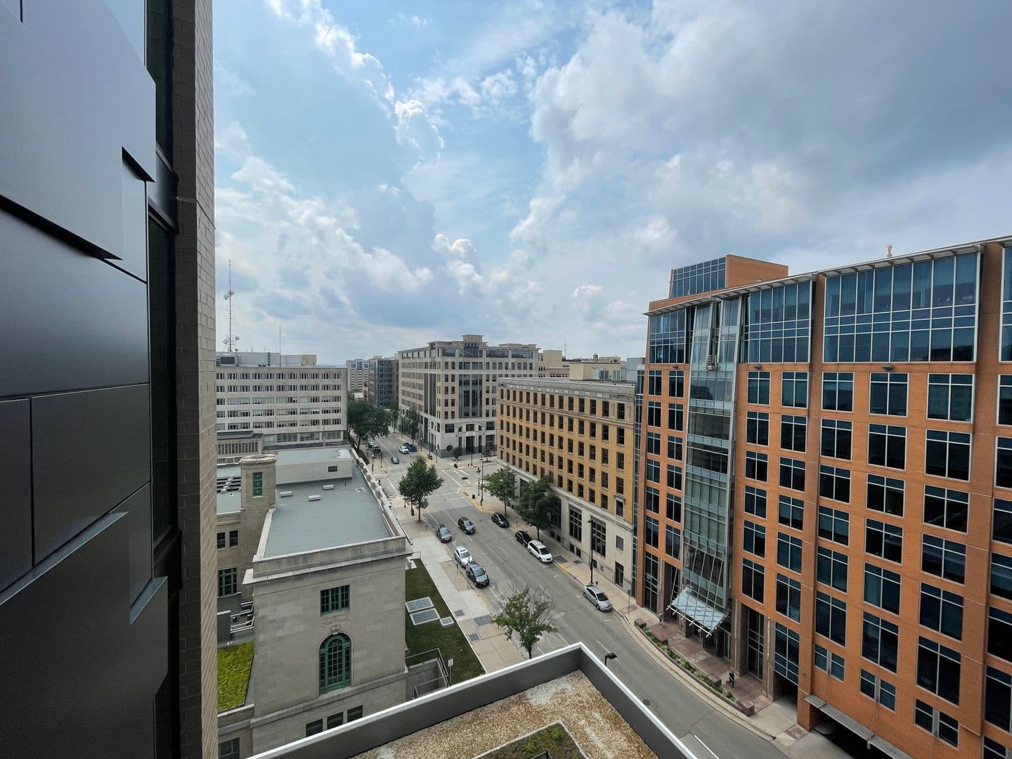 Madison Apartment: 216 S. Pinckney St.