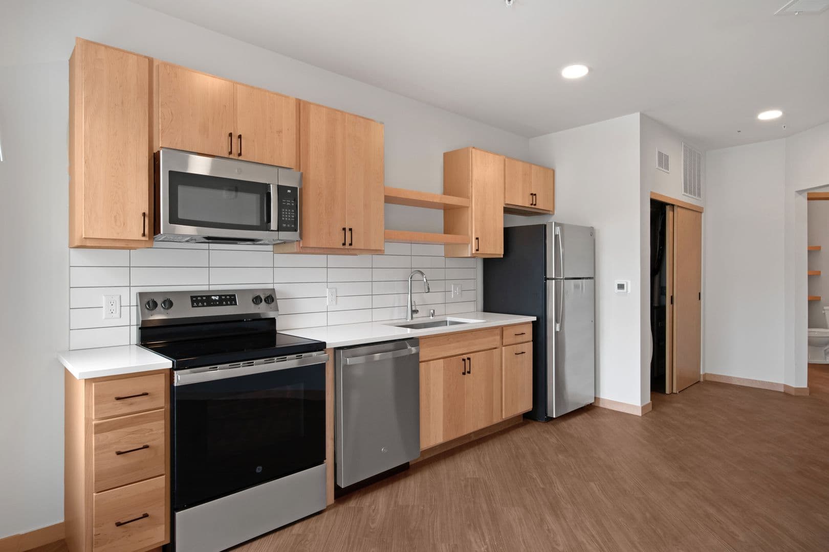Madison Apartment: 6624 Old Sauk Rd.