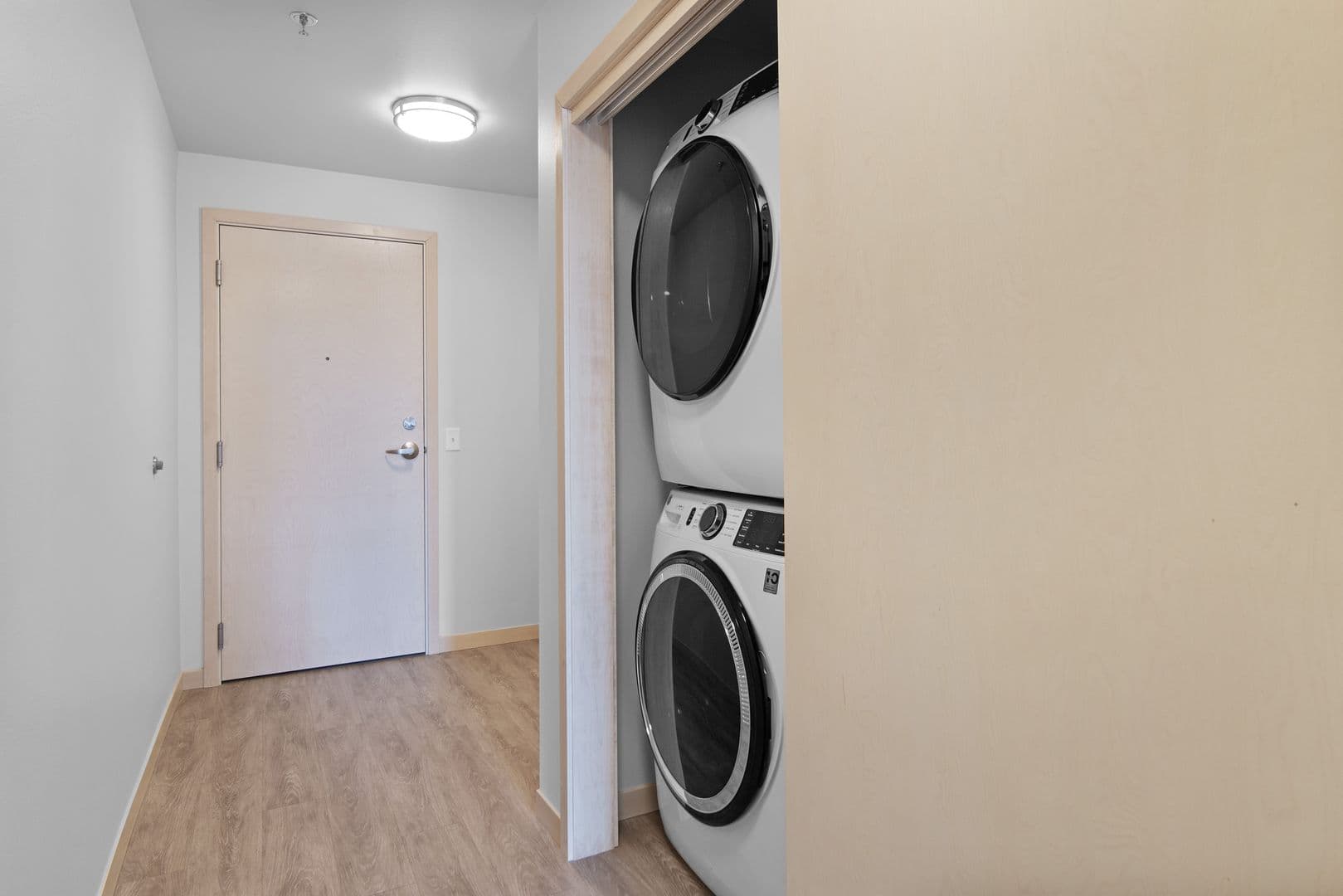 Madison Apartment: 1050 E. Washington Ave.