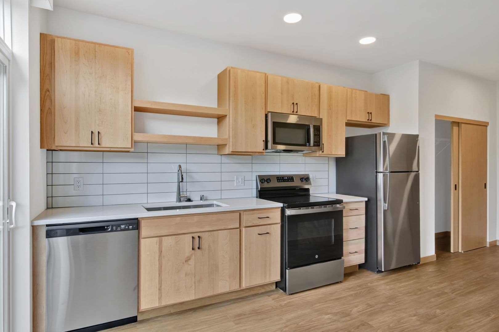 Madison Apartment: 6624 Old Sauk Rd.