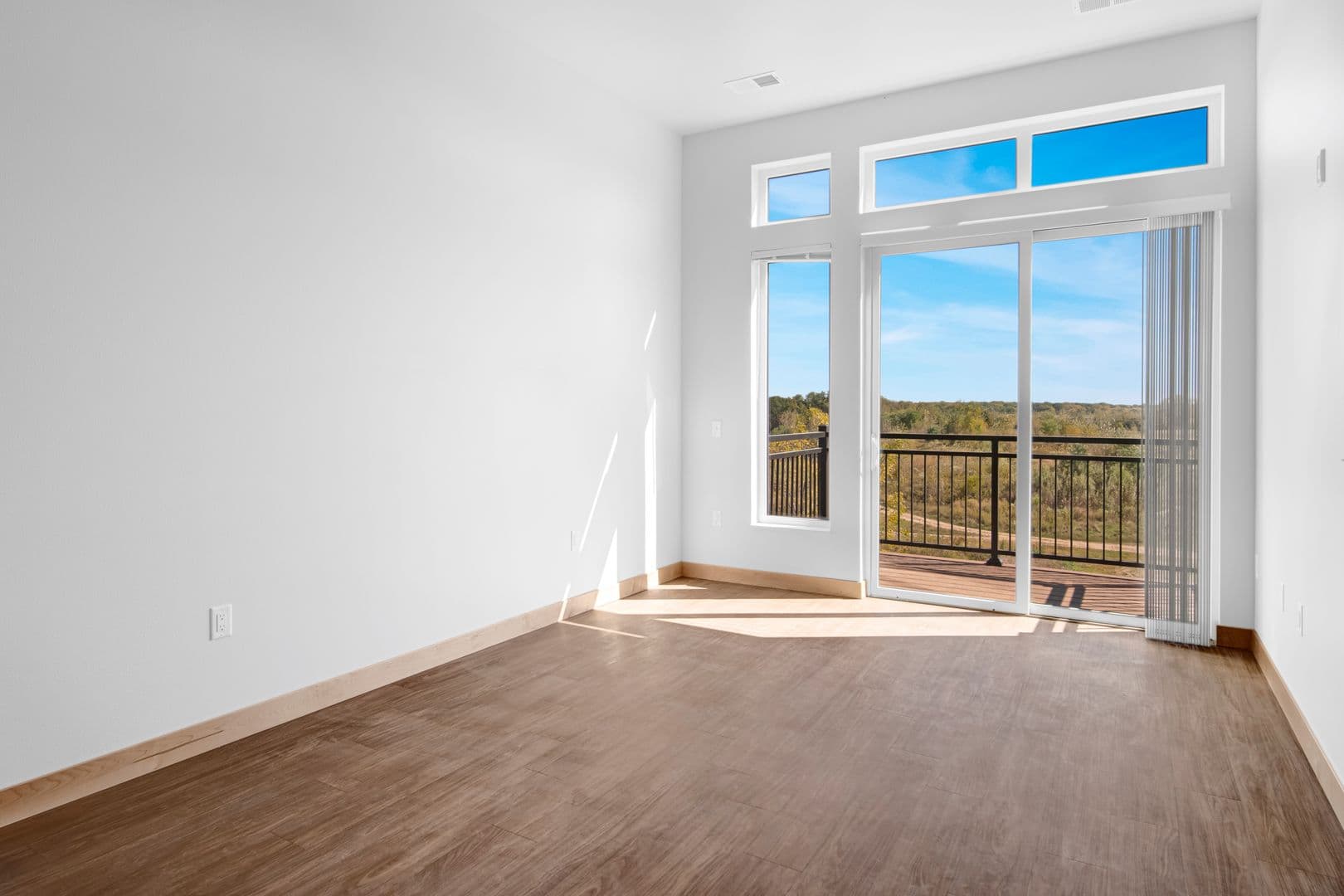 Madison Apartment: 215 N. Fair Oaks Ave.