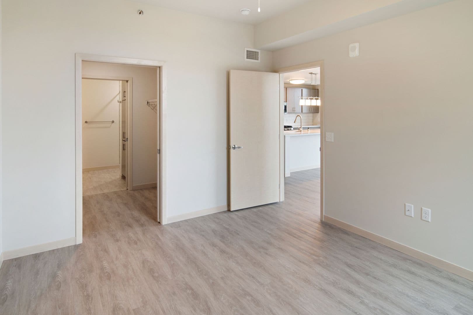 Madison Apartment: 1050 E. Washington Ave.