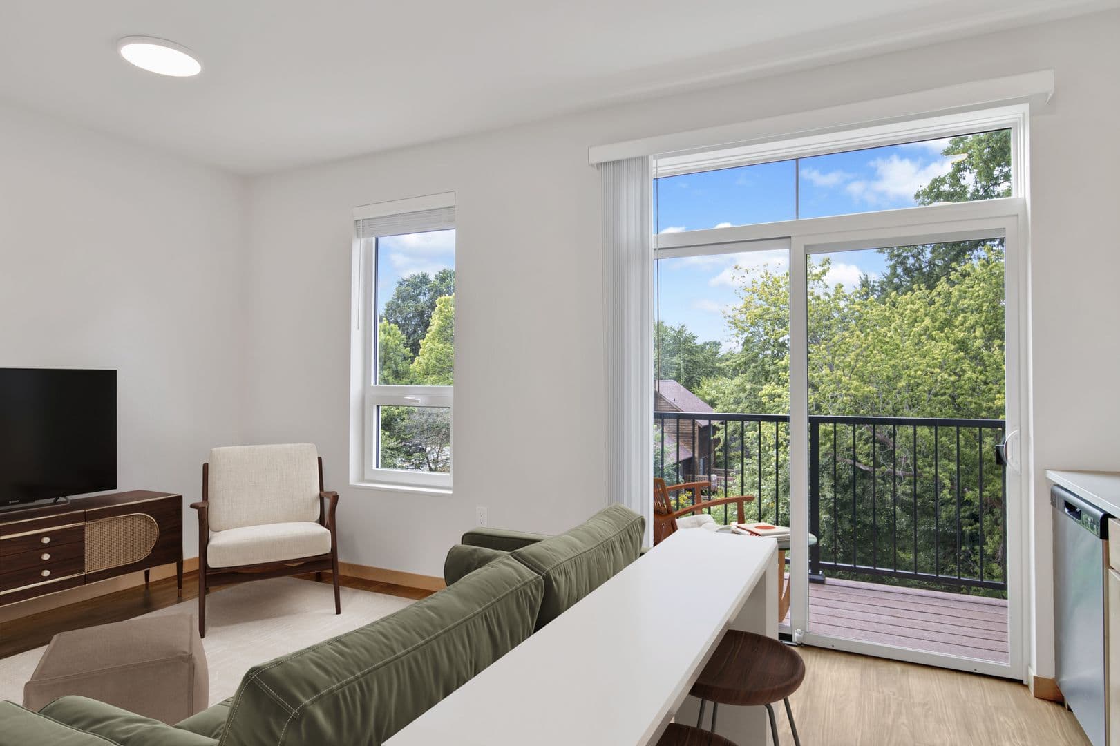 Madison Apartment: 6624 Old Sauk Rd.