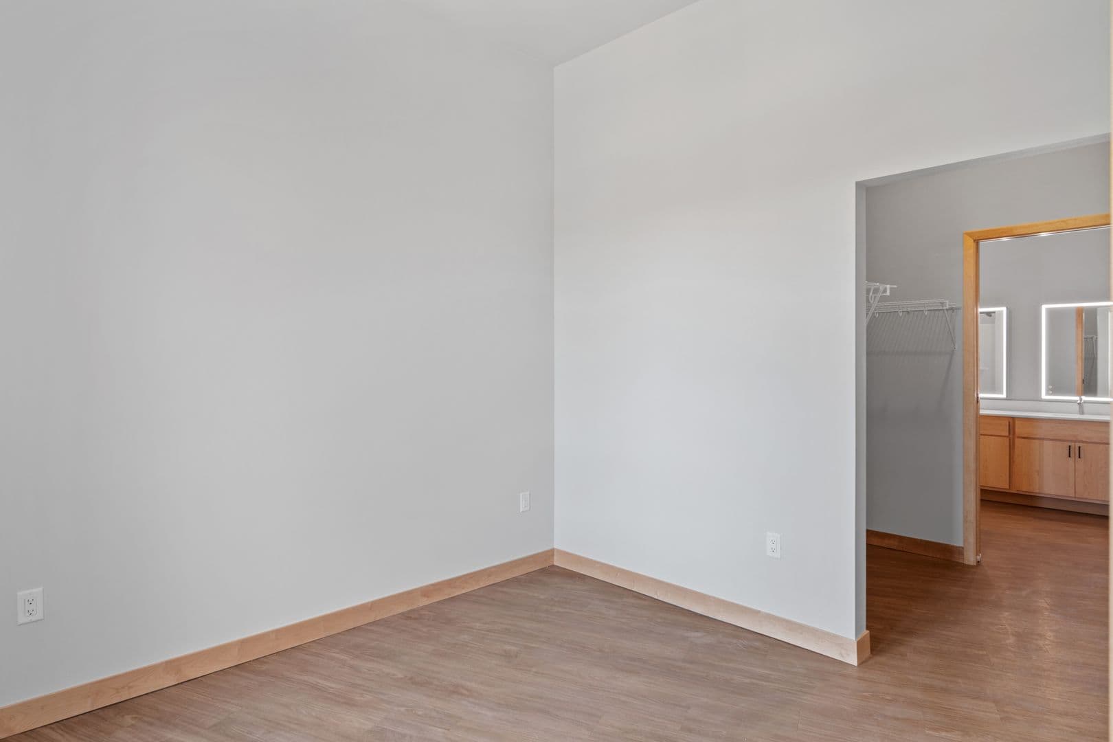 Madison Apartment: 215 N. Fair Oaks Ave.