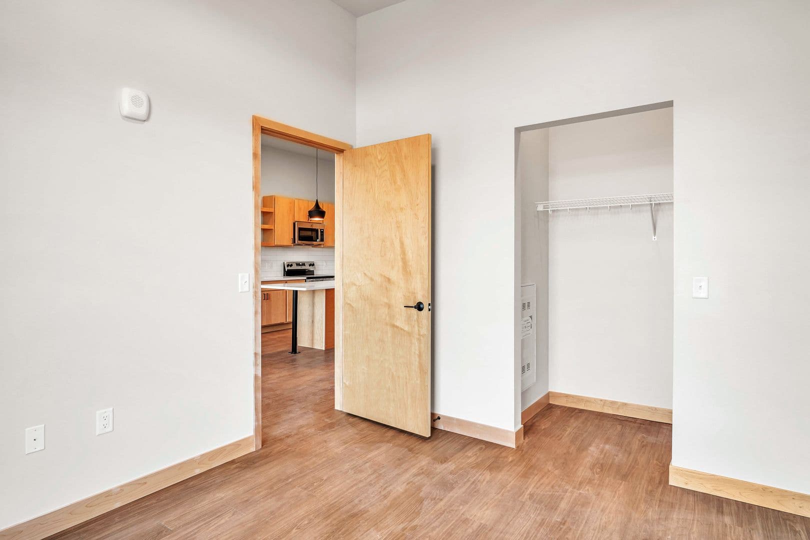 Madison Apartment: 215 N. Fair Oaks Ave.