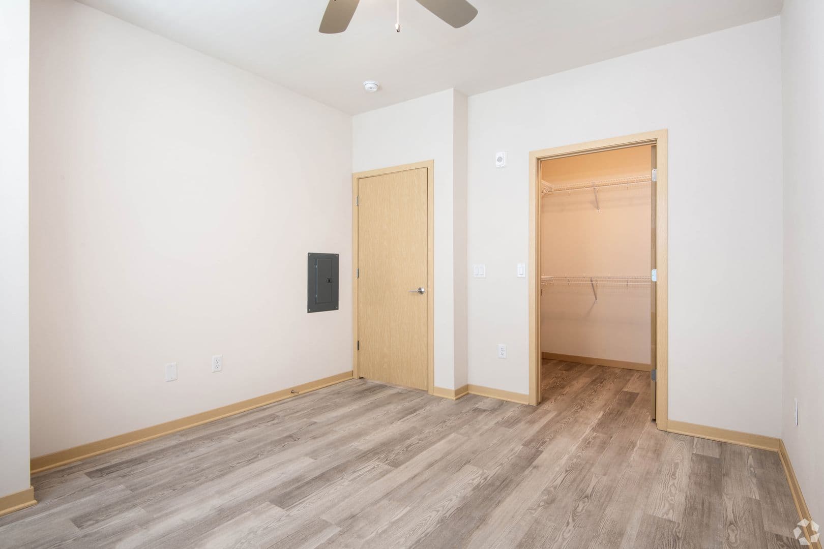Madison Apartment: 5630 Schroeder Rd.