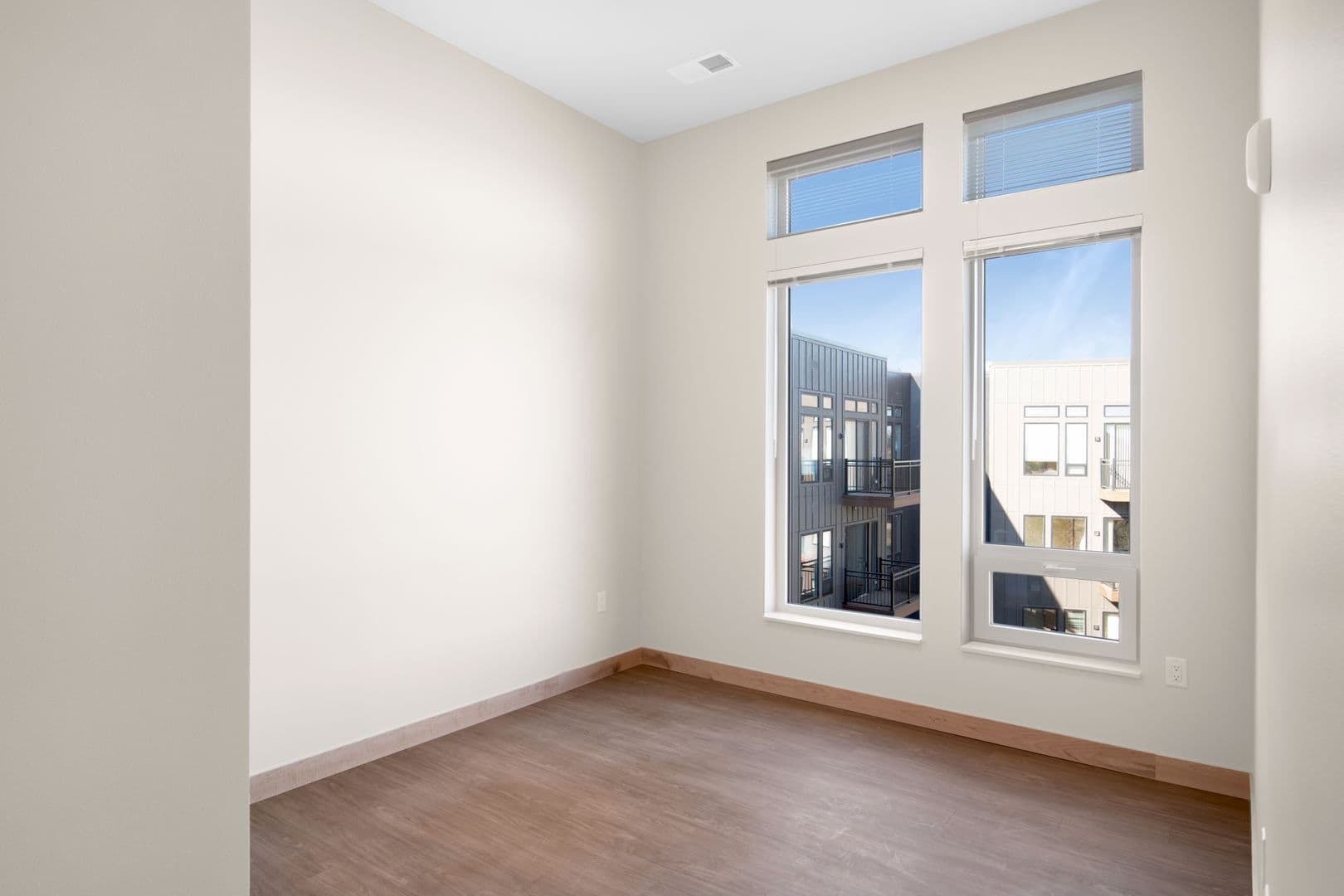 Madison Apartment: 215 N. Fair Oaks Ave.