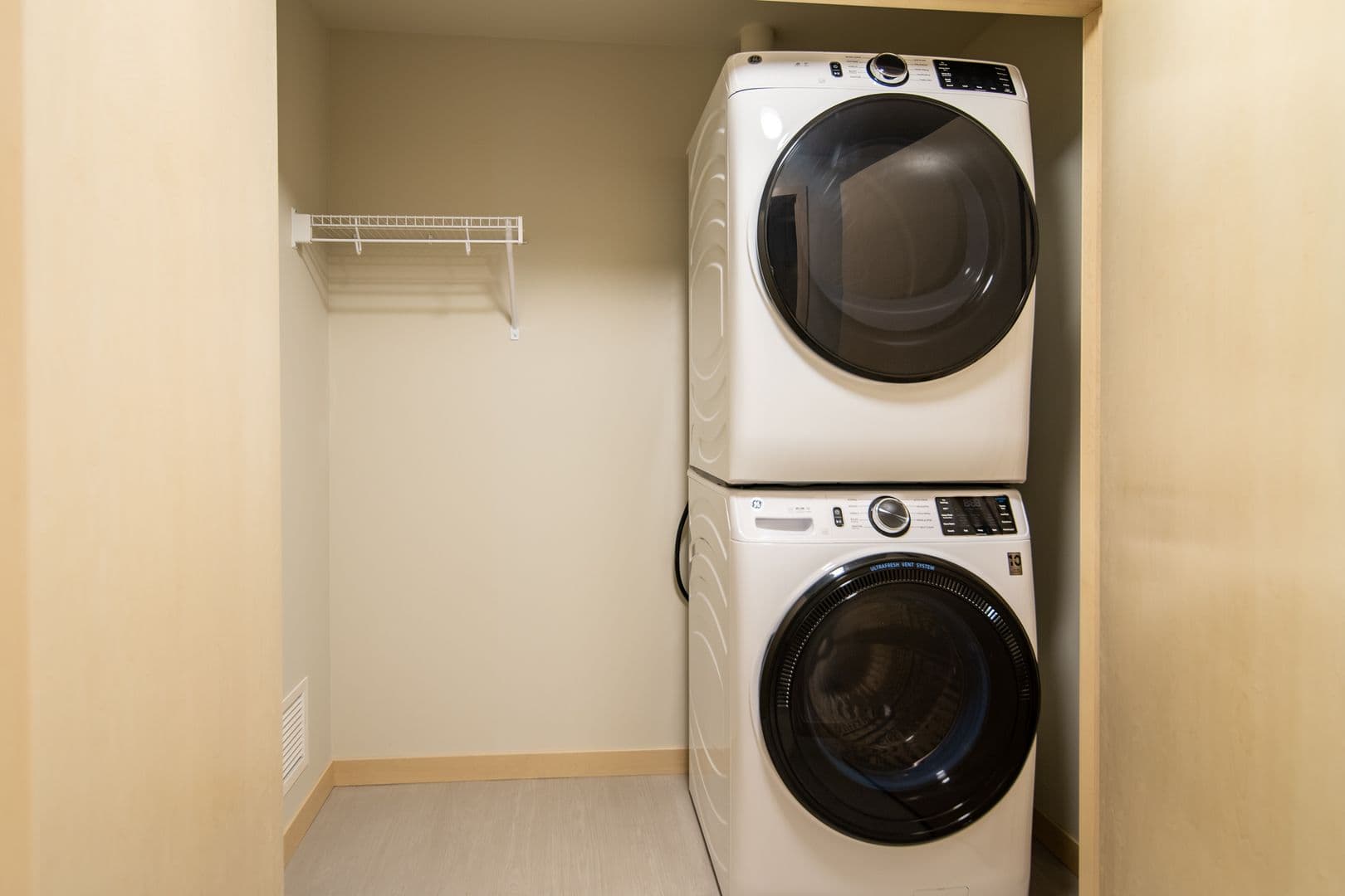 Madison Apartment: 216 S. Pinckney St.