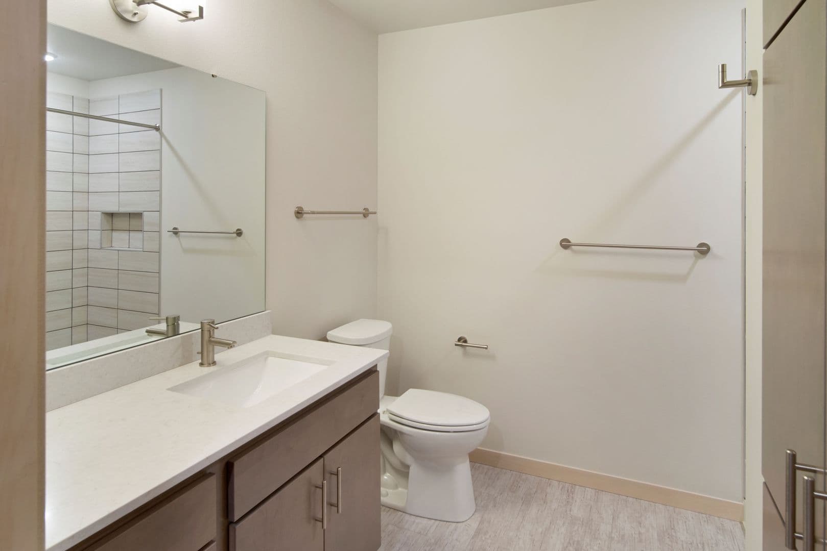 Madison Apartment: 1050 E. Washington Ave.