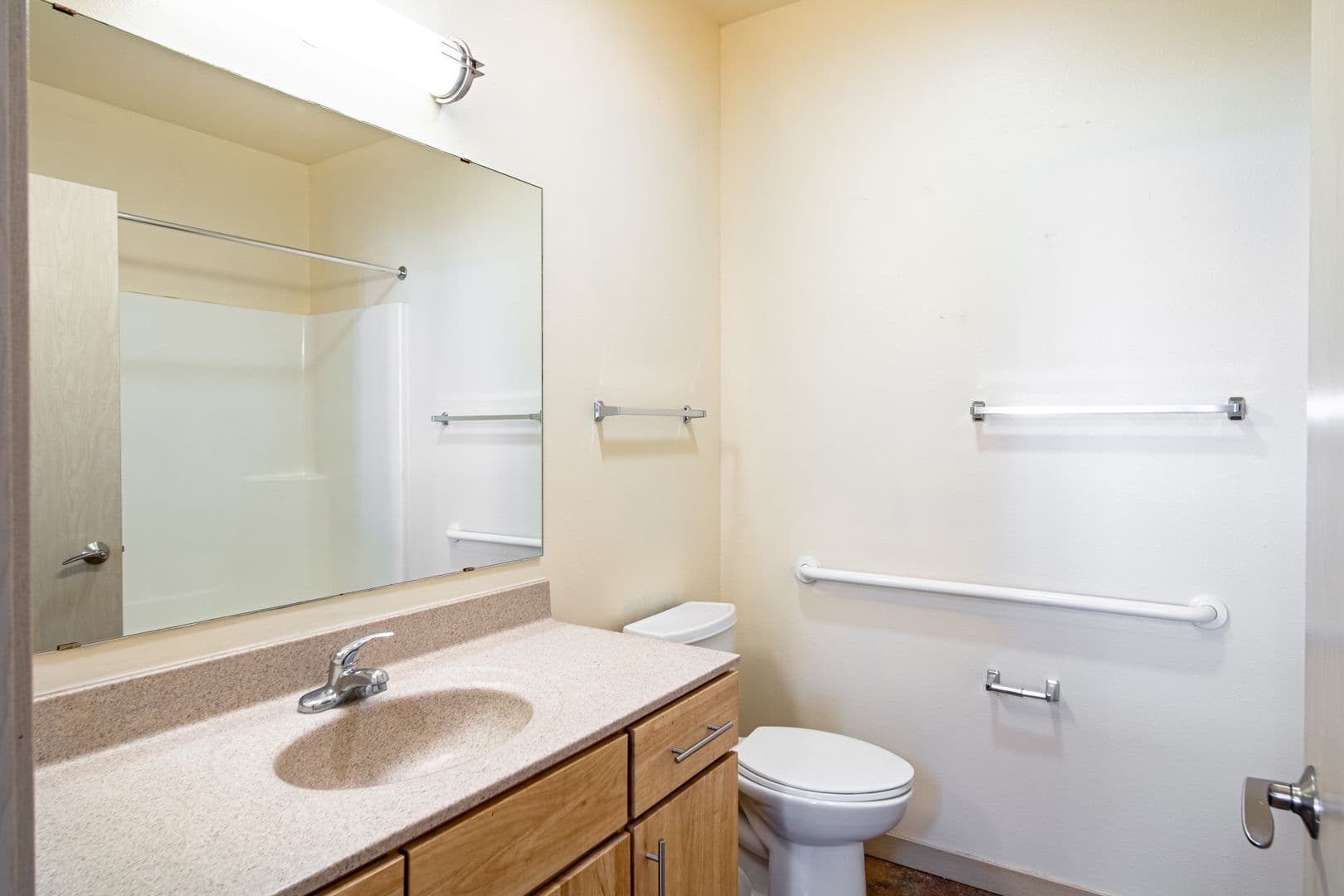 Madison Apartment: 8119 Mayo Dr.