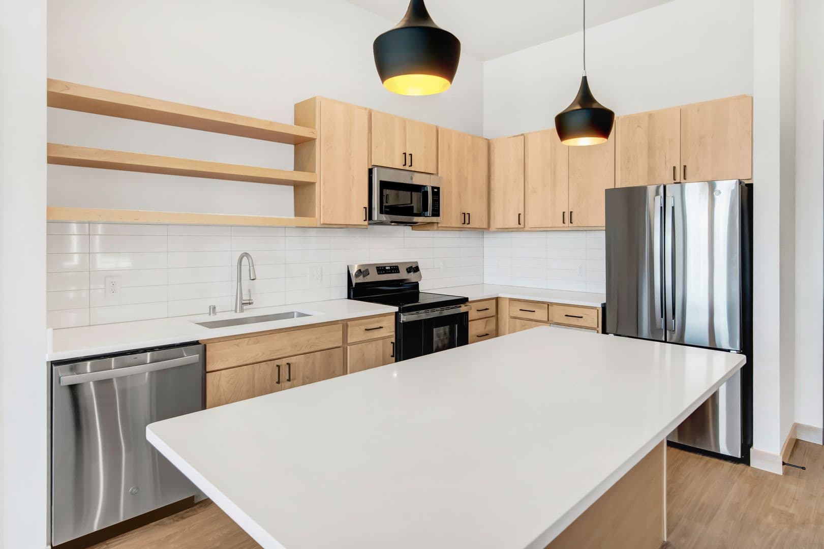 Madison Apartment: 215 N. Fair Oaks Ave.