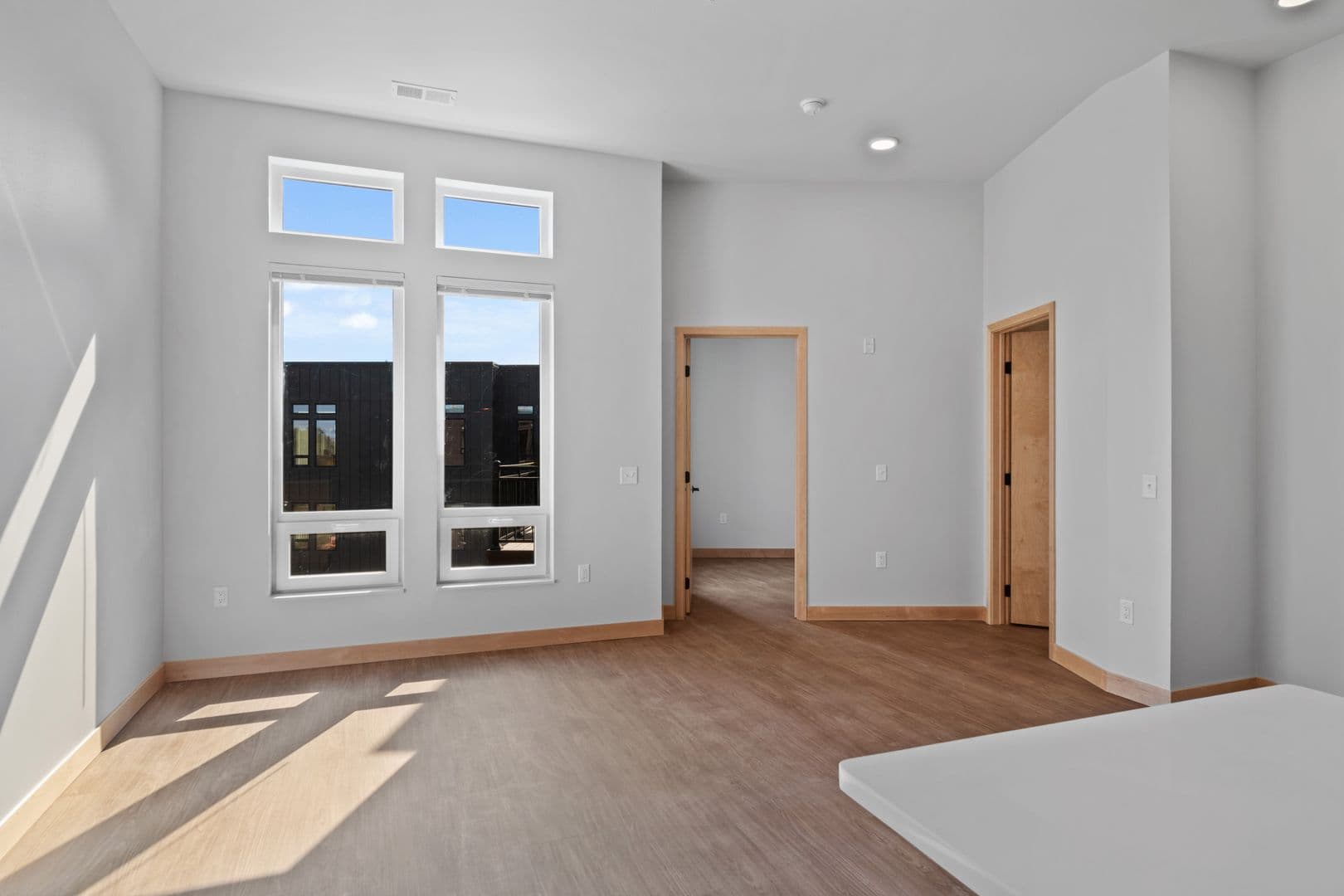 Madison Apartment: 215 N. Fair Oaks Ave.