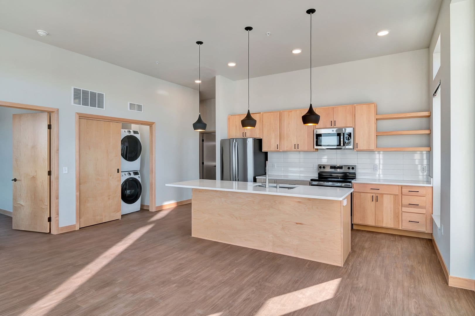 Madison Apartment: 215 N. Fair Oaks Ave.