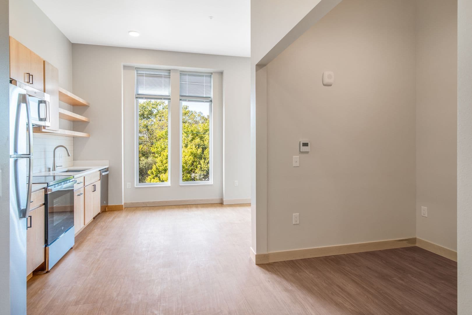 Madison Apartment: 215 N. Fair Oaks Ave.