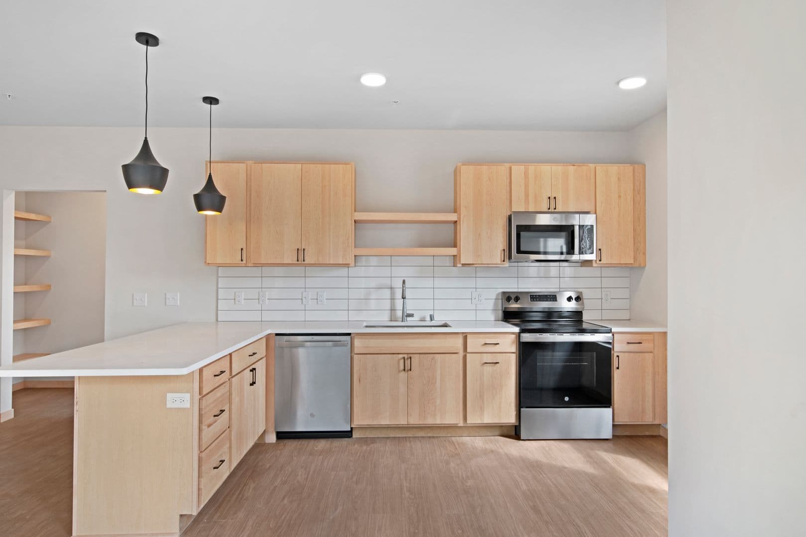 Madison Apartment: 6624 Old Sauk Rd.