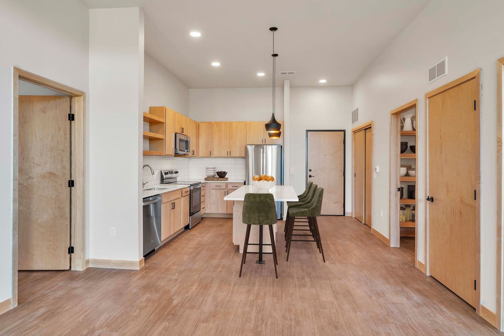 Madison Apartment: 215 N. Fair Oaks Ave.