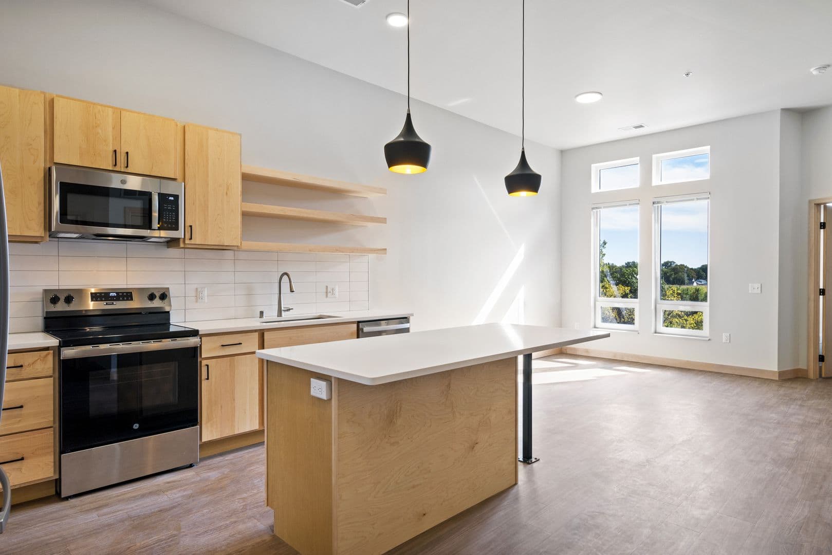 Madison Apartment: 215 N. Fair Oaks Ave.