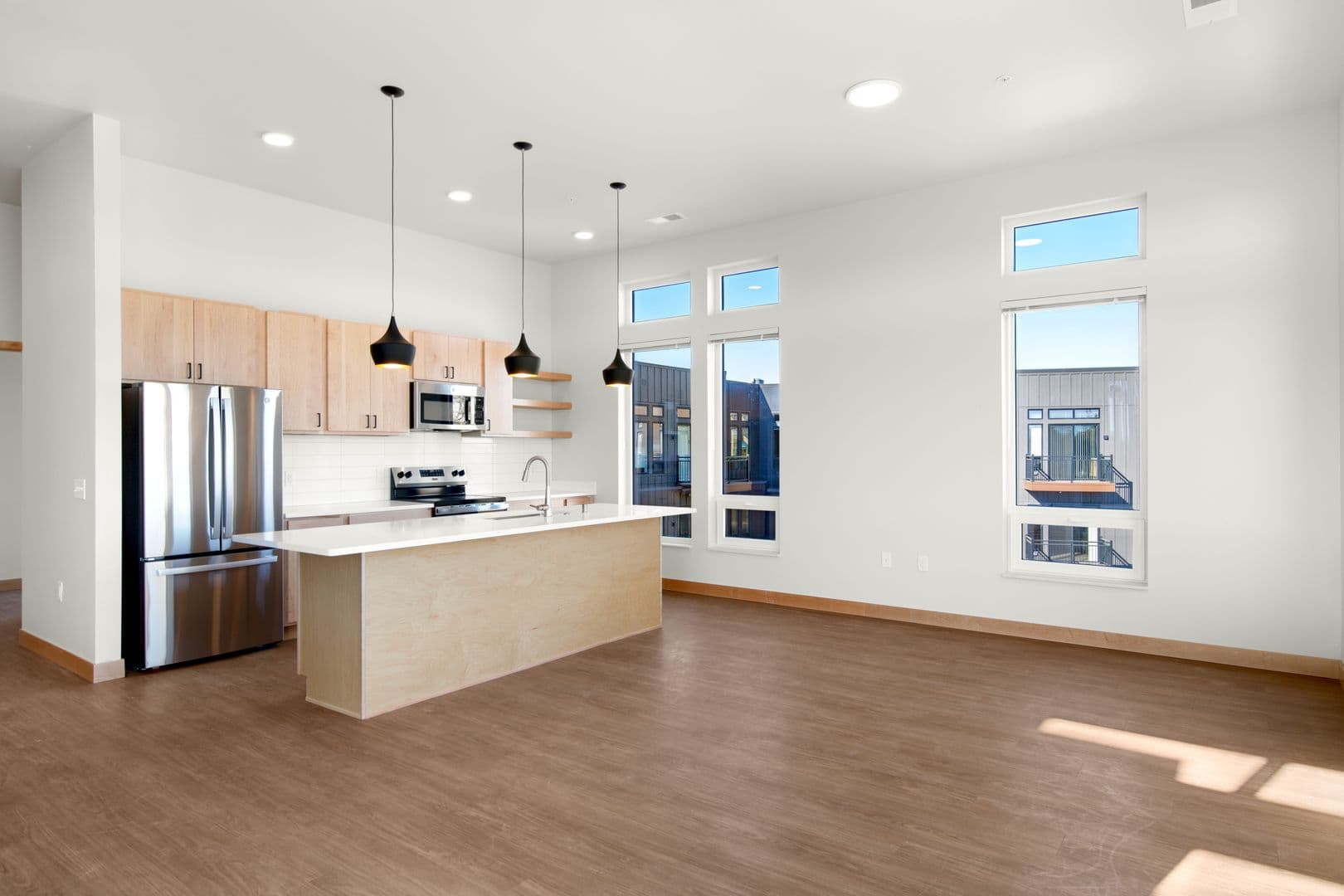 Madison Apartment: 215 N. Fair Oaks Ave.