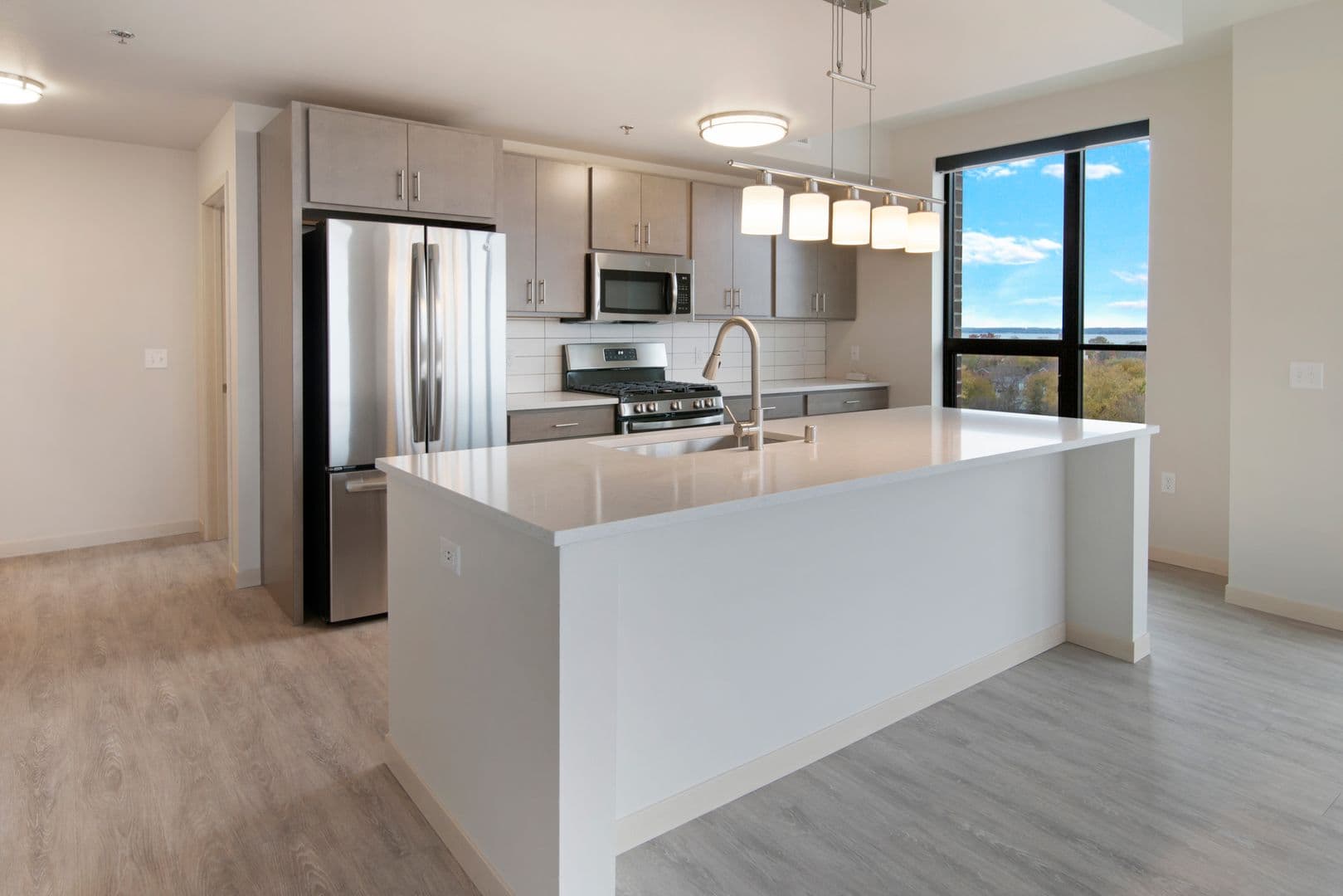 Madison Apartment: 1050 E. Washington Ave.