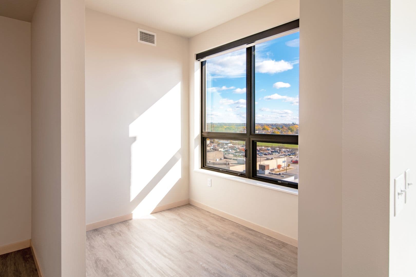 Madison Apartment: 1050 E. Washington Ave.