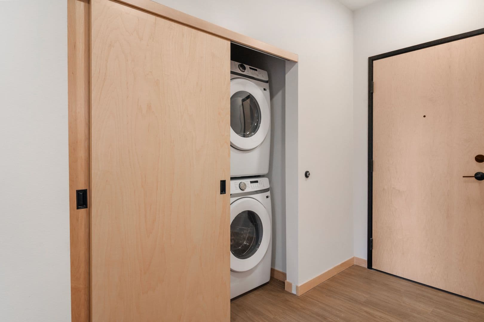 Madison Apartment: 6624 Old Sauk Rd.