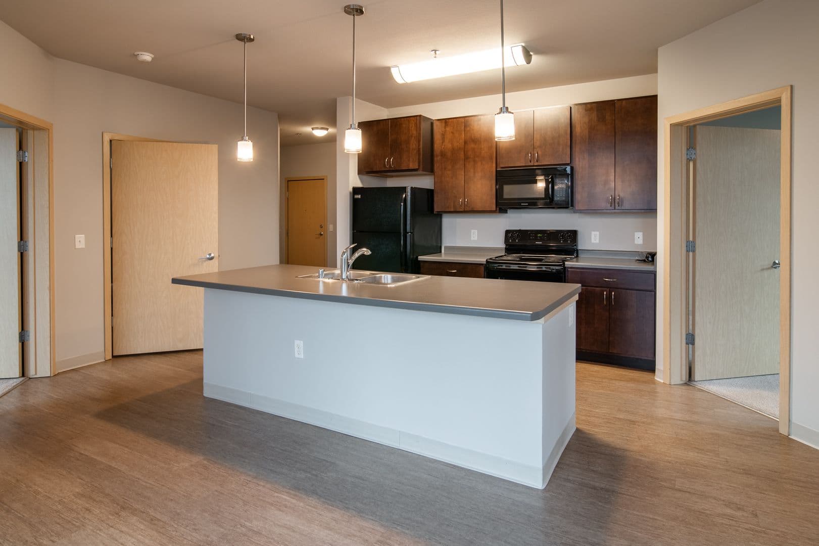 Madison Apartment: 902 Royster Oaks Dr.