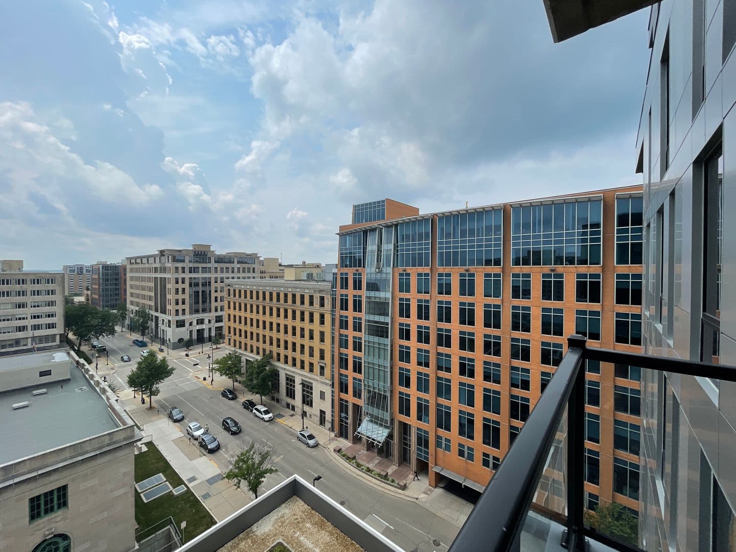 Madison Apartment: 216 S. Pinckney St.