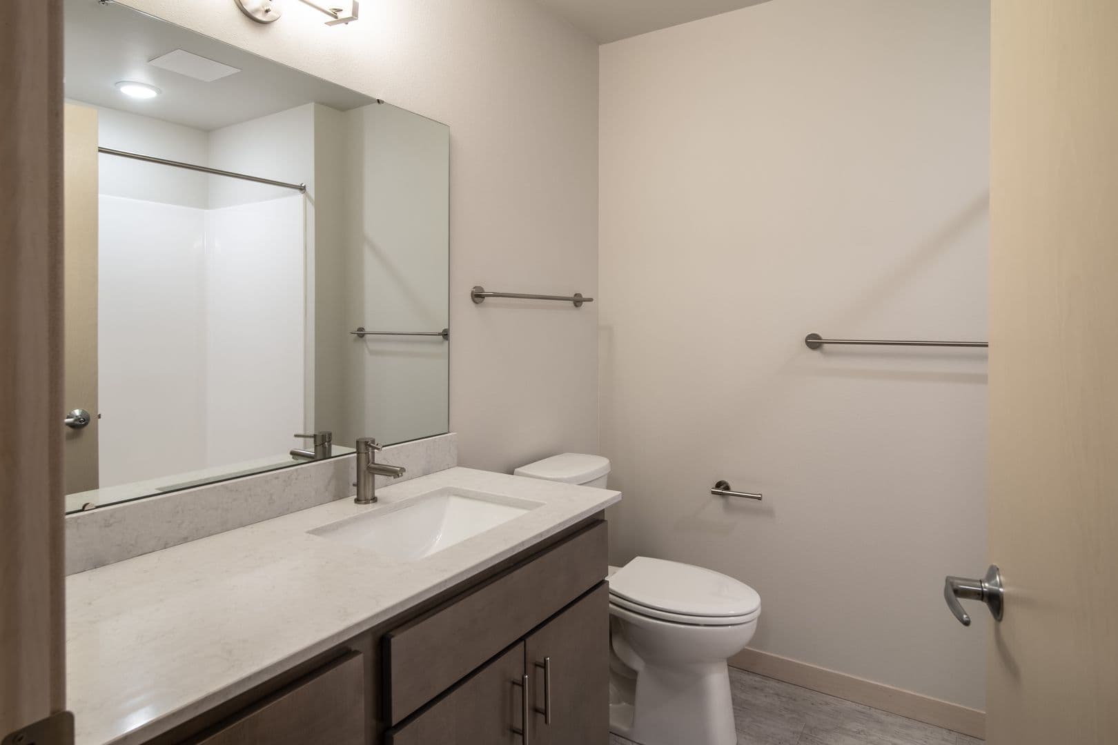 Madison Apartment: 1050 E. Washington Ave.