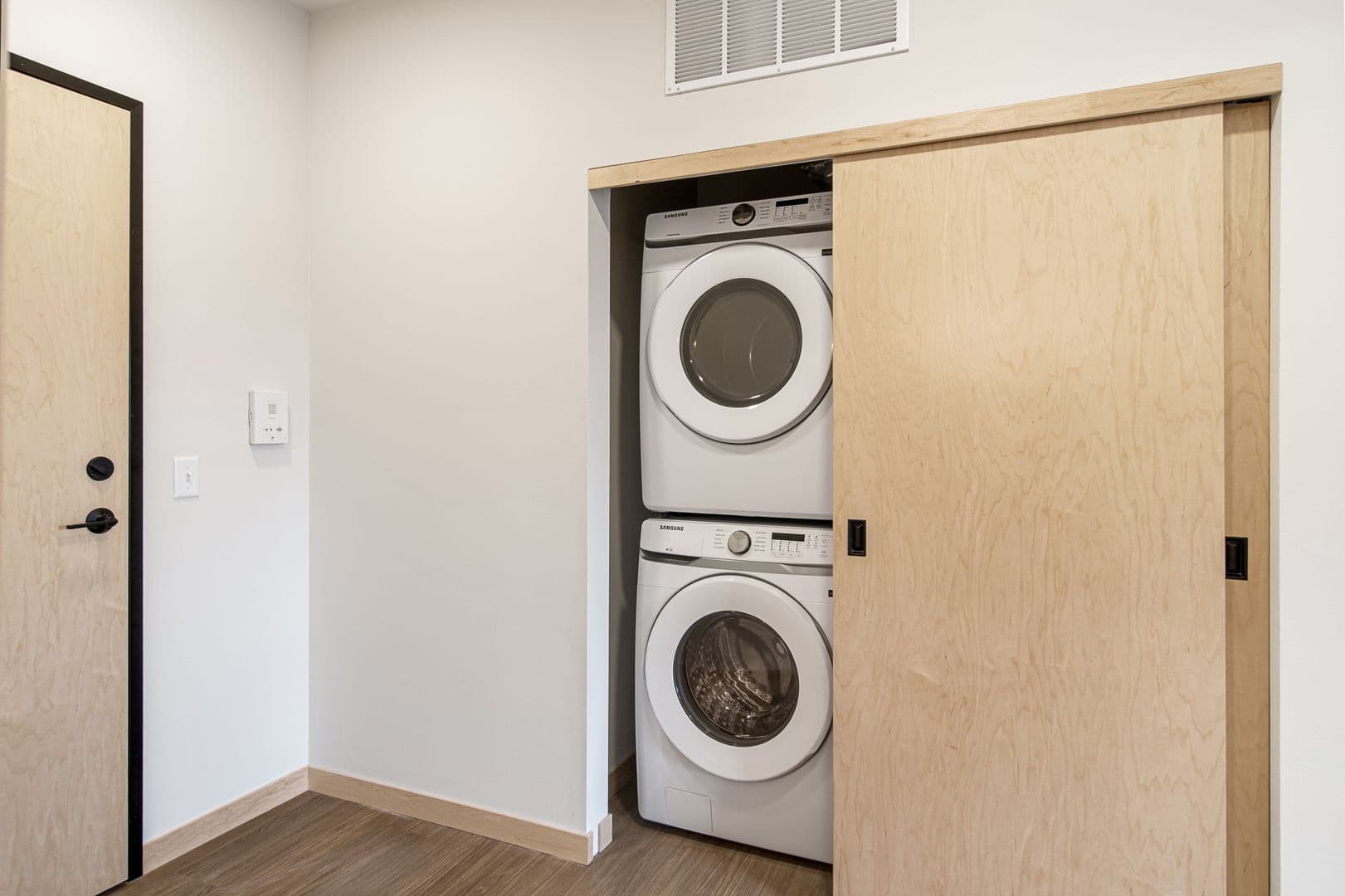 Madison Apartment: 6624 Old Sauk Rd.