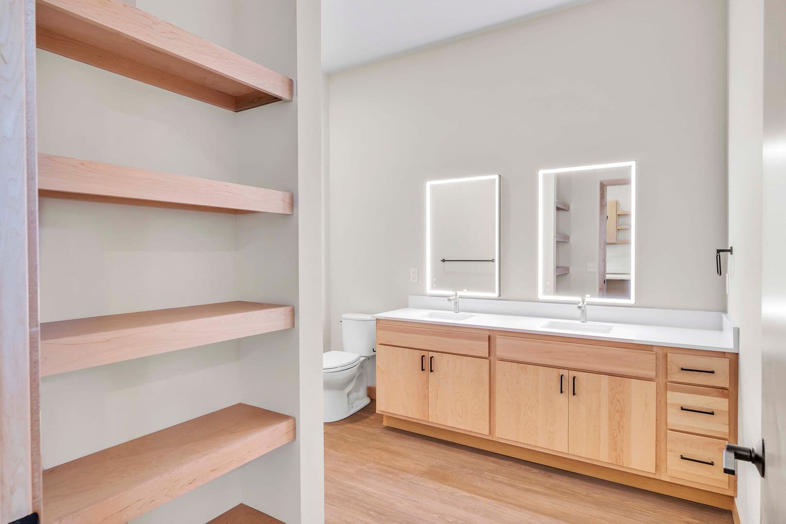 Madison Apartment: 215 N. Fair Oaks Ave.