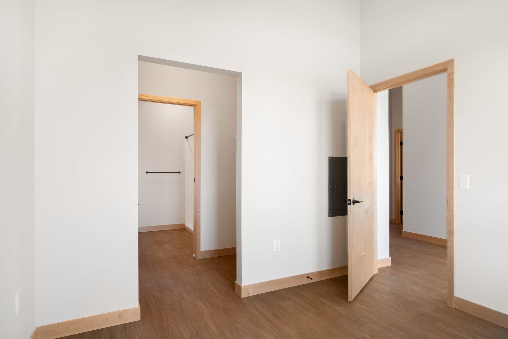 Madison Apartment: 215 N. Fair Oaks Ave.