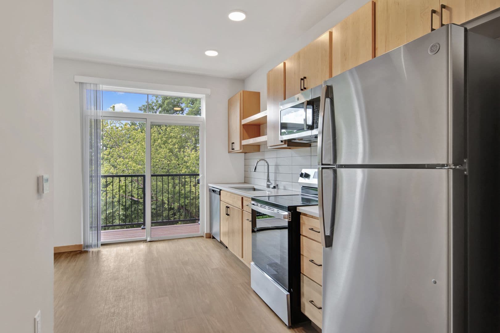 Madison Apartment: 6624 Old Sauk Rd.