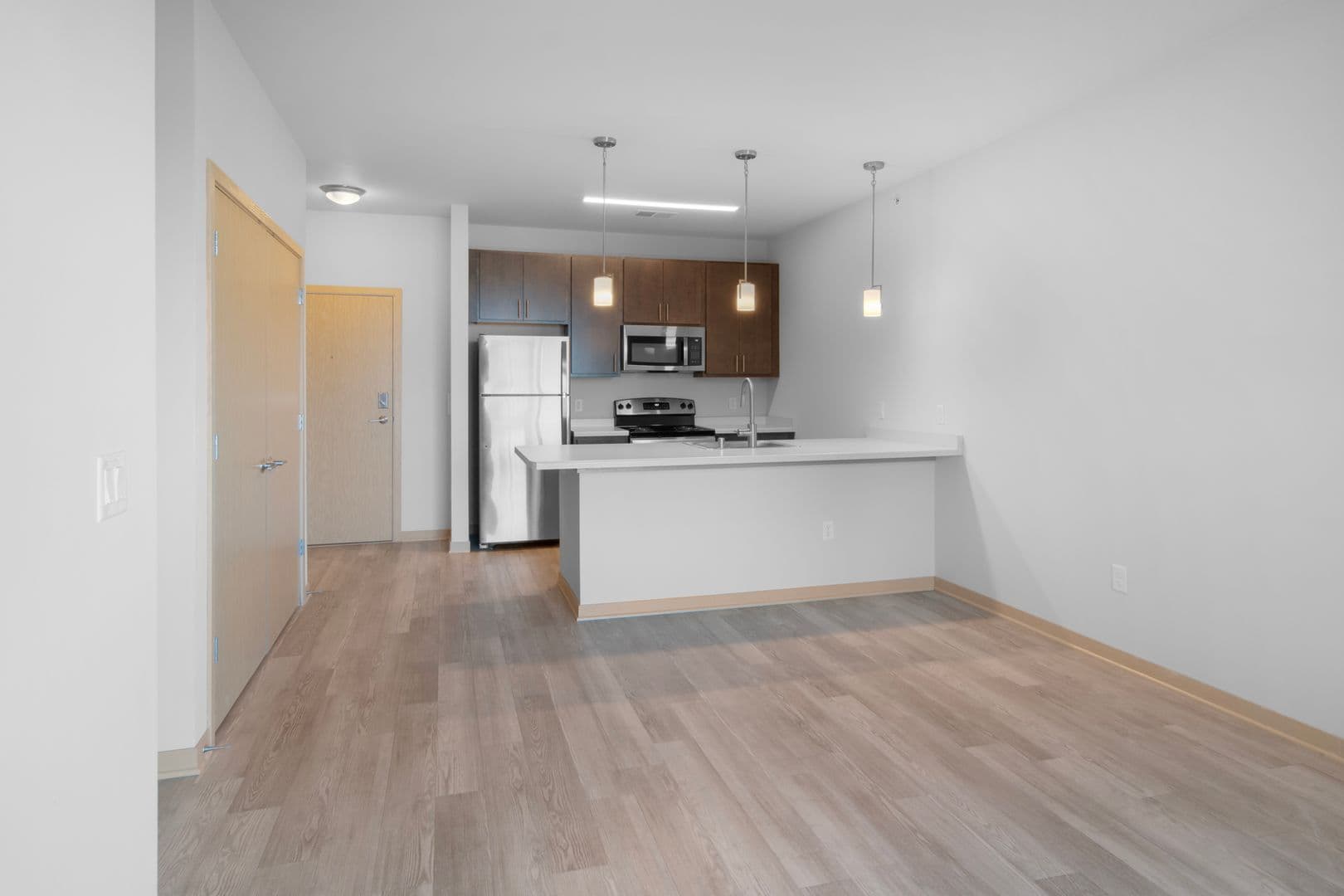 Madison Apartment: 5630 Schroeder Rd.