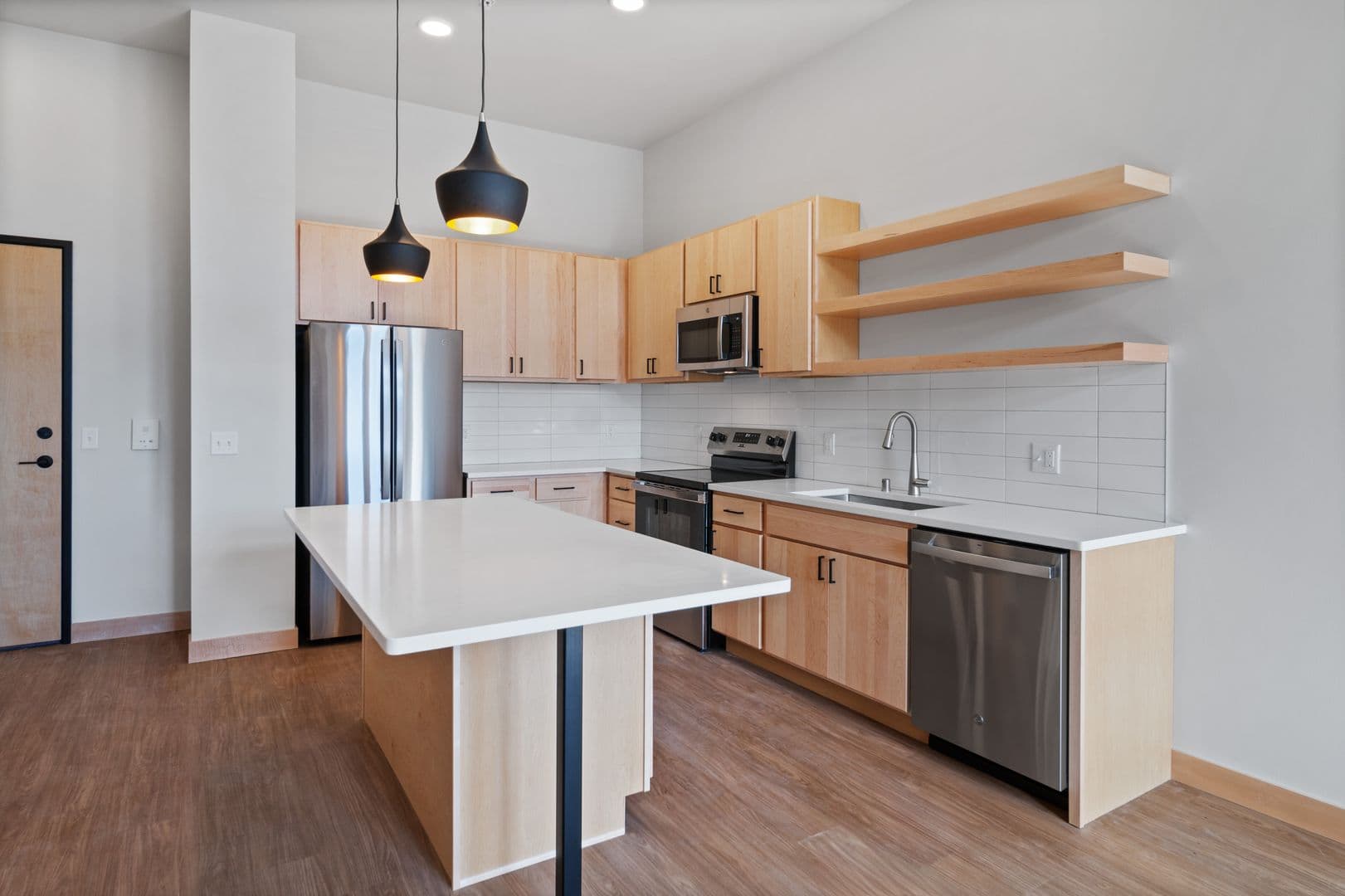 Madison Apartment: 215 N. Fair Oaks Ave.