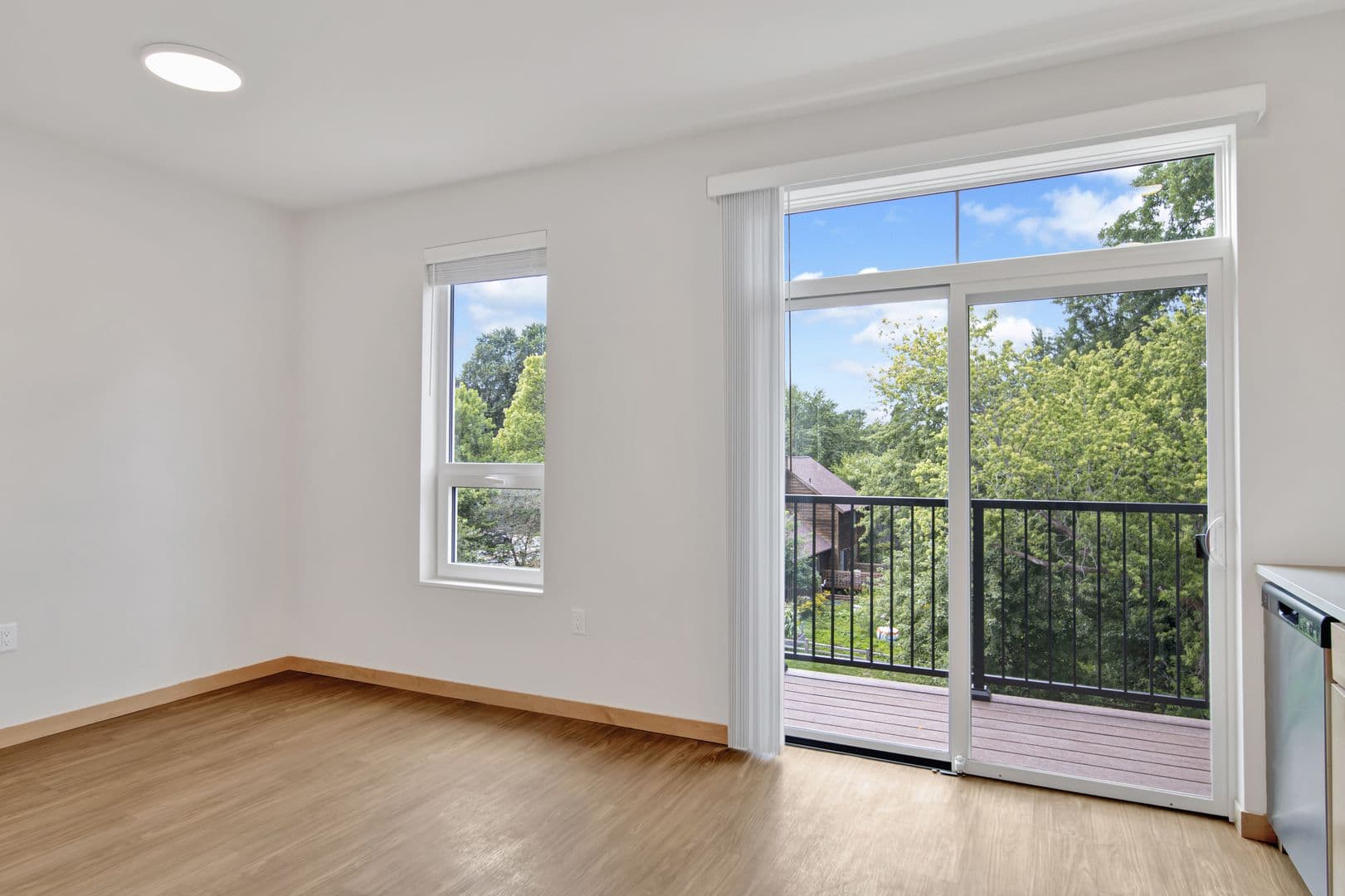 Madison Apartment: 6624 Old Sauk Rd.