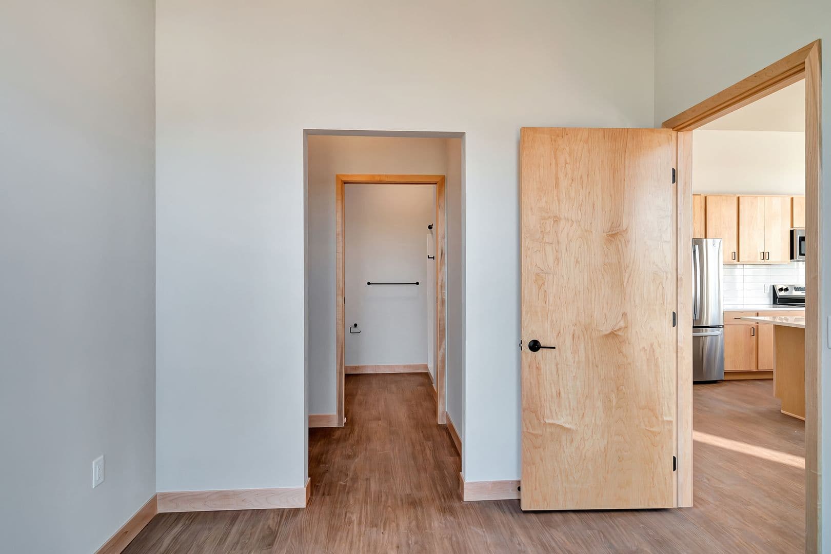 Madison Apartment: 215 N. Fair Oaks Ave.