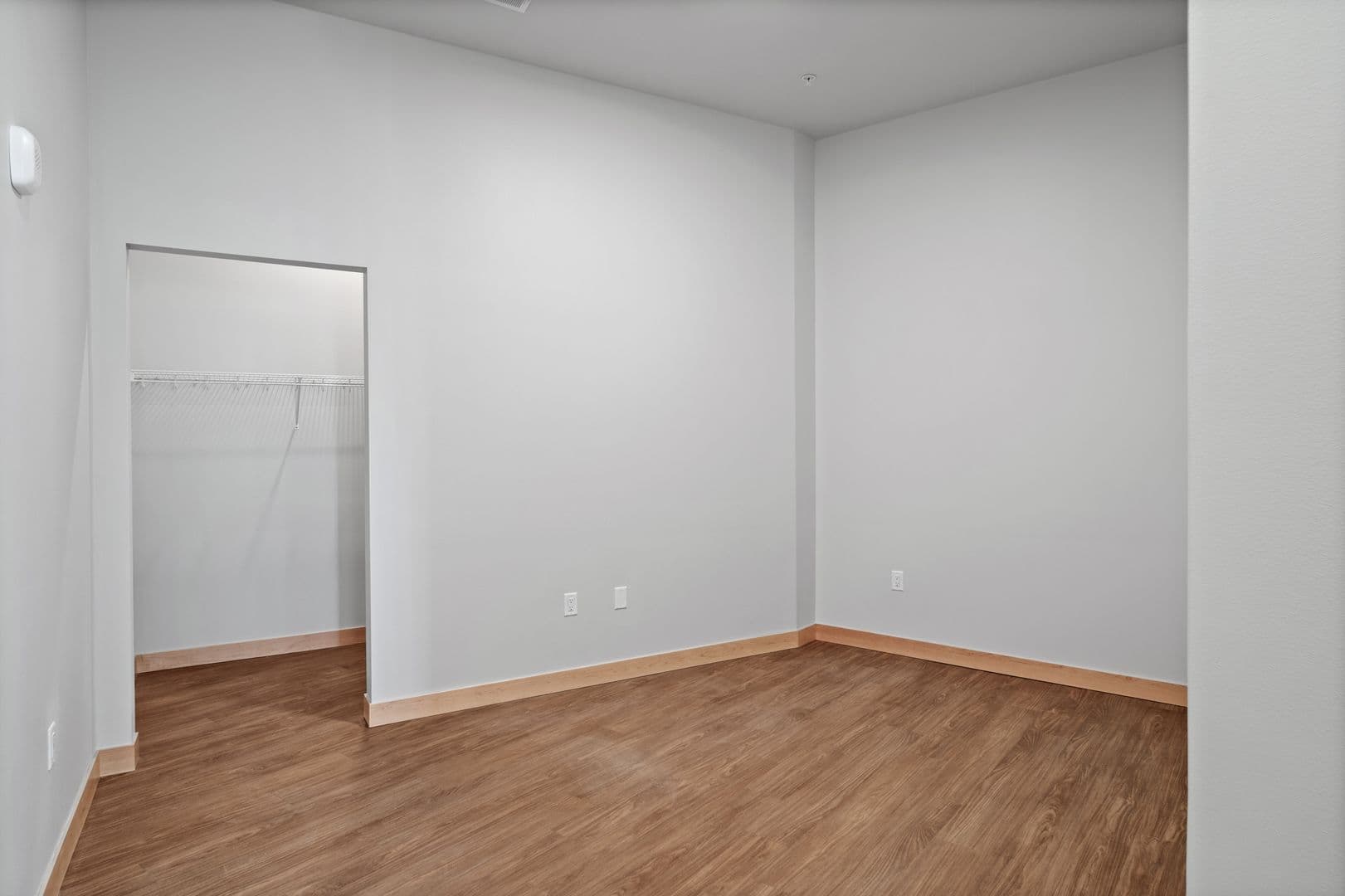 Madison Apartment: 215 N. Fair Oaks Ave.