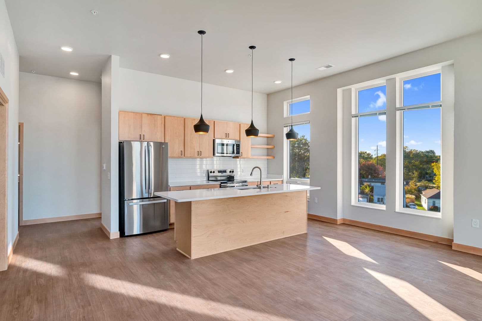 Madison Apartment: 215 N. Fair Oaks Ave.