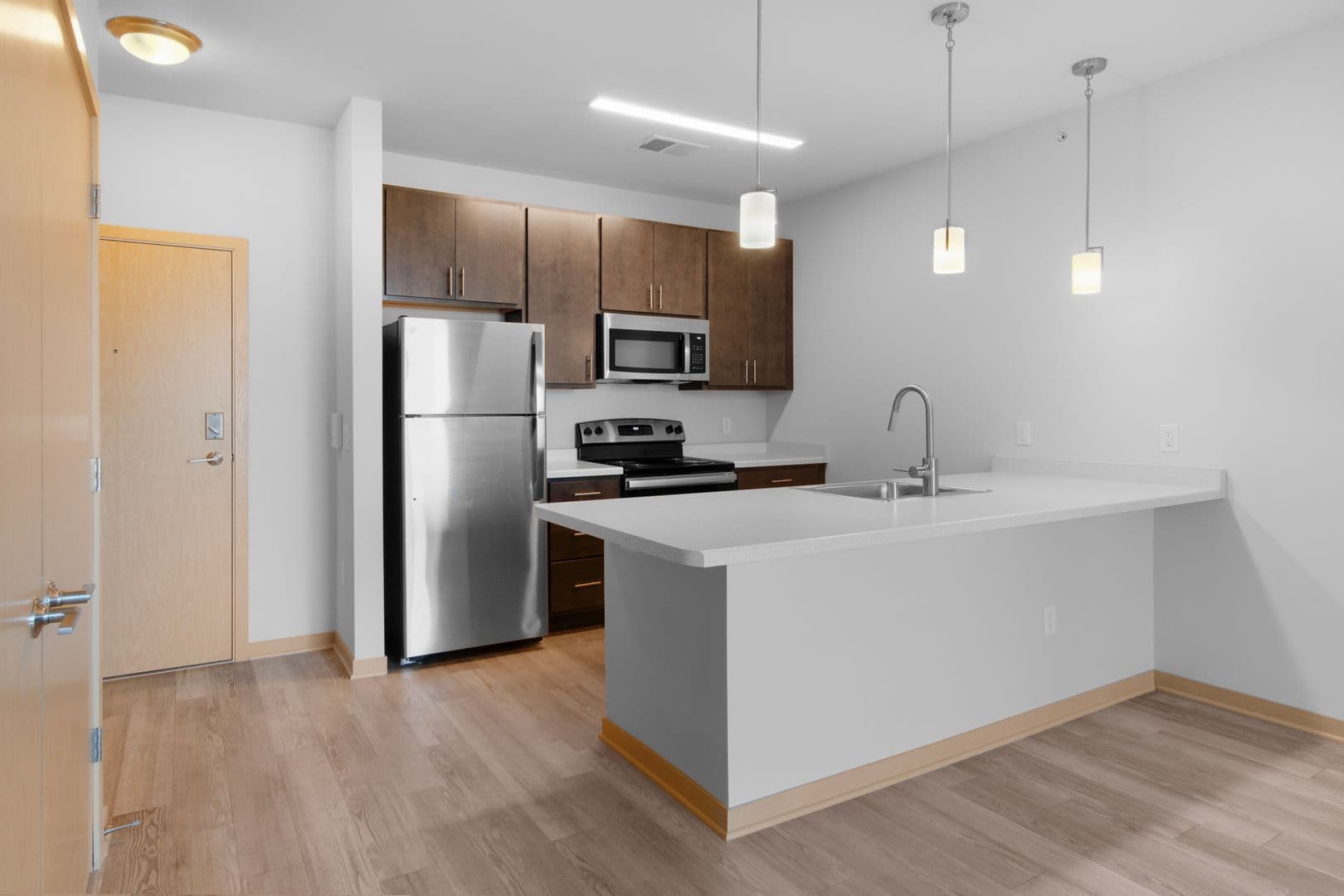 Madison Apartment: 5630 Schroeder Rd.