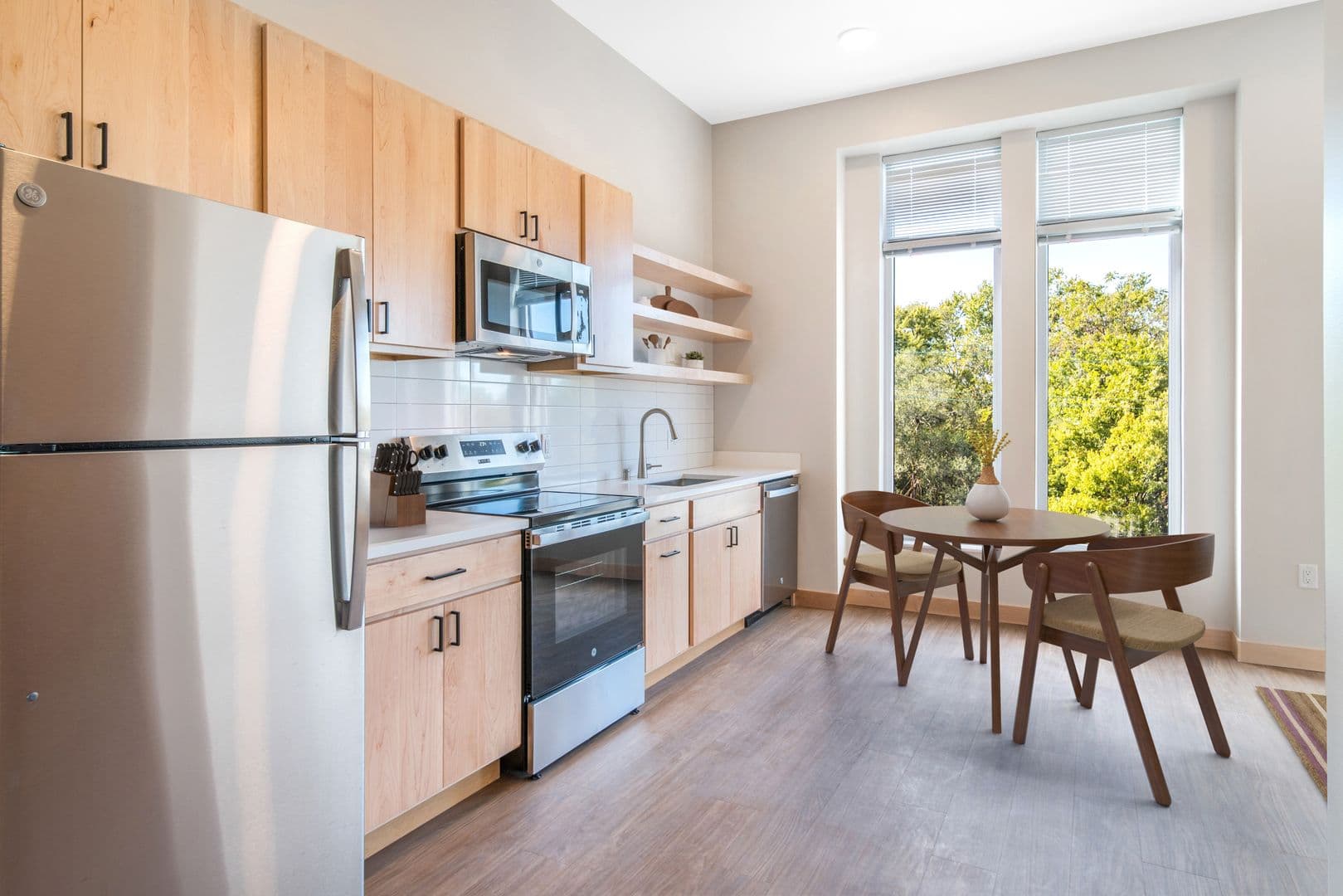 Madison Apartment: 215 N. Fair Oaks Ave.