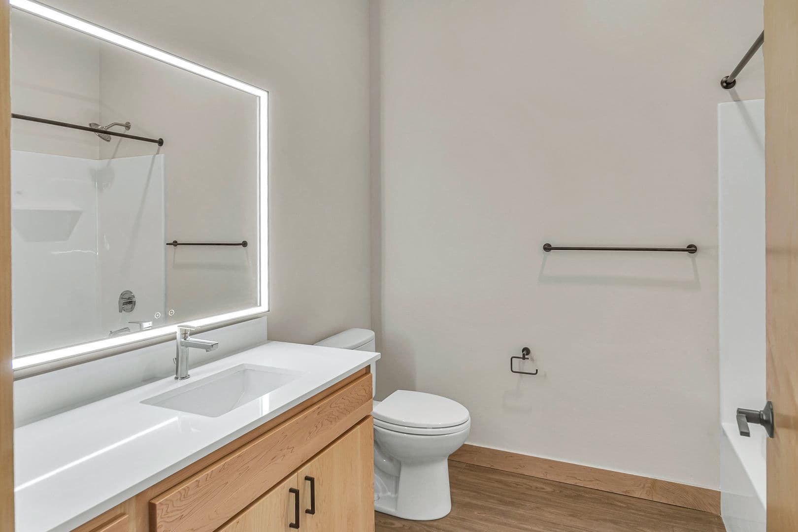 Madison Apartment: 215 N. Fair Oaks Ave.