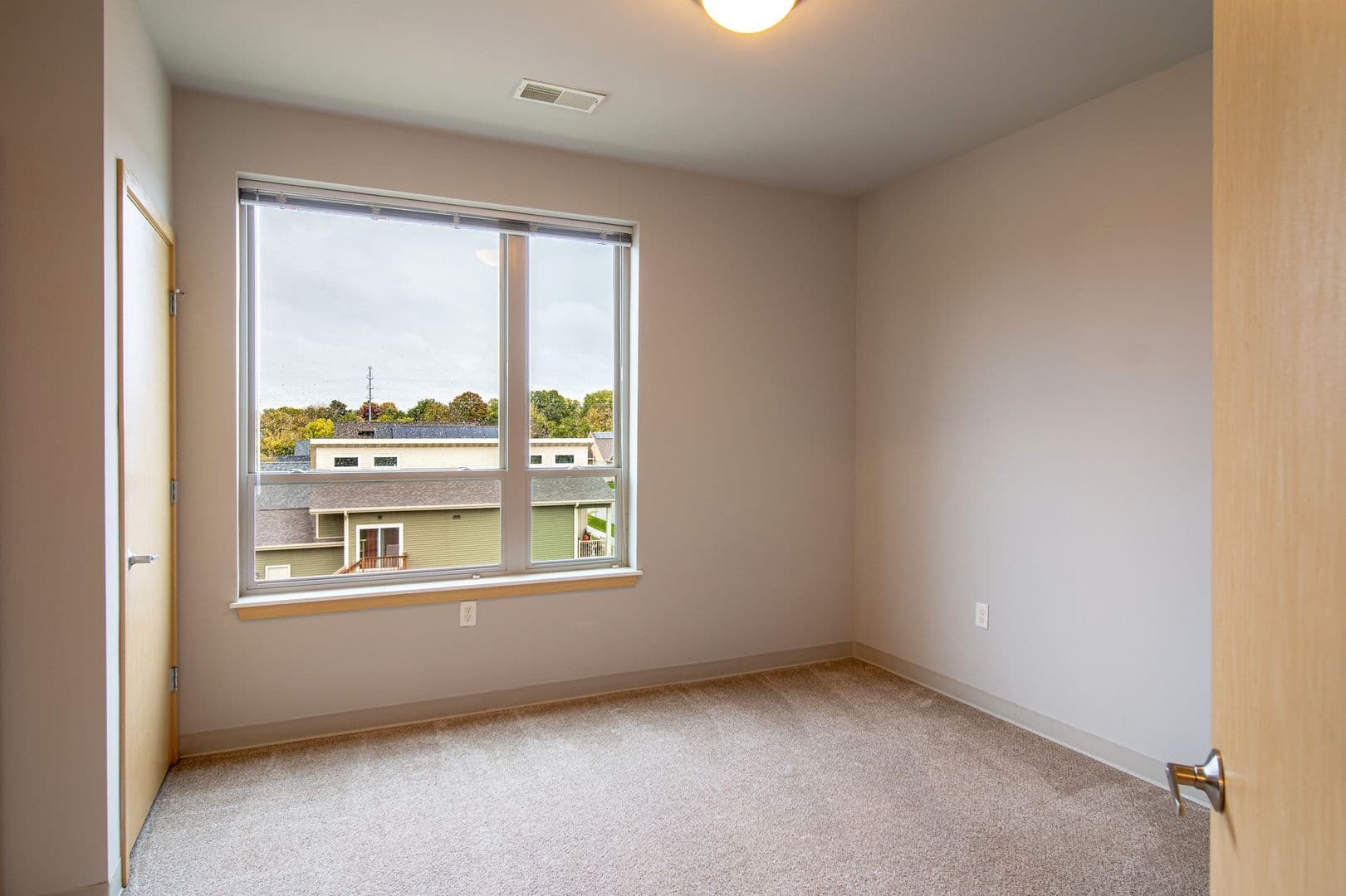 Madison Apartment: 902 Royster Oaks Dr.