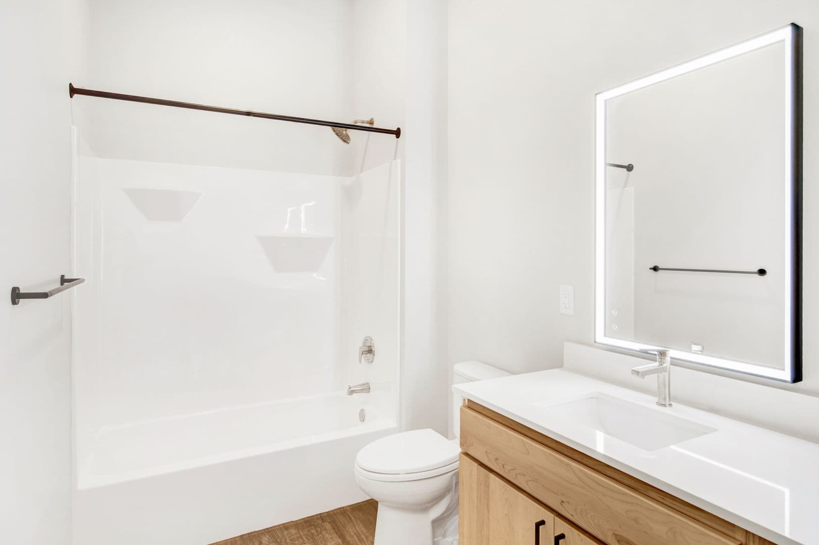 Madison Apartment: 215 N. Fair Oaks Ave.