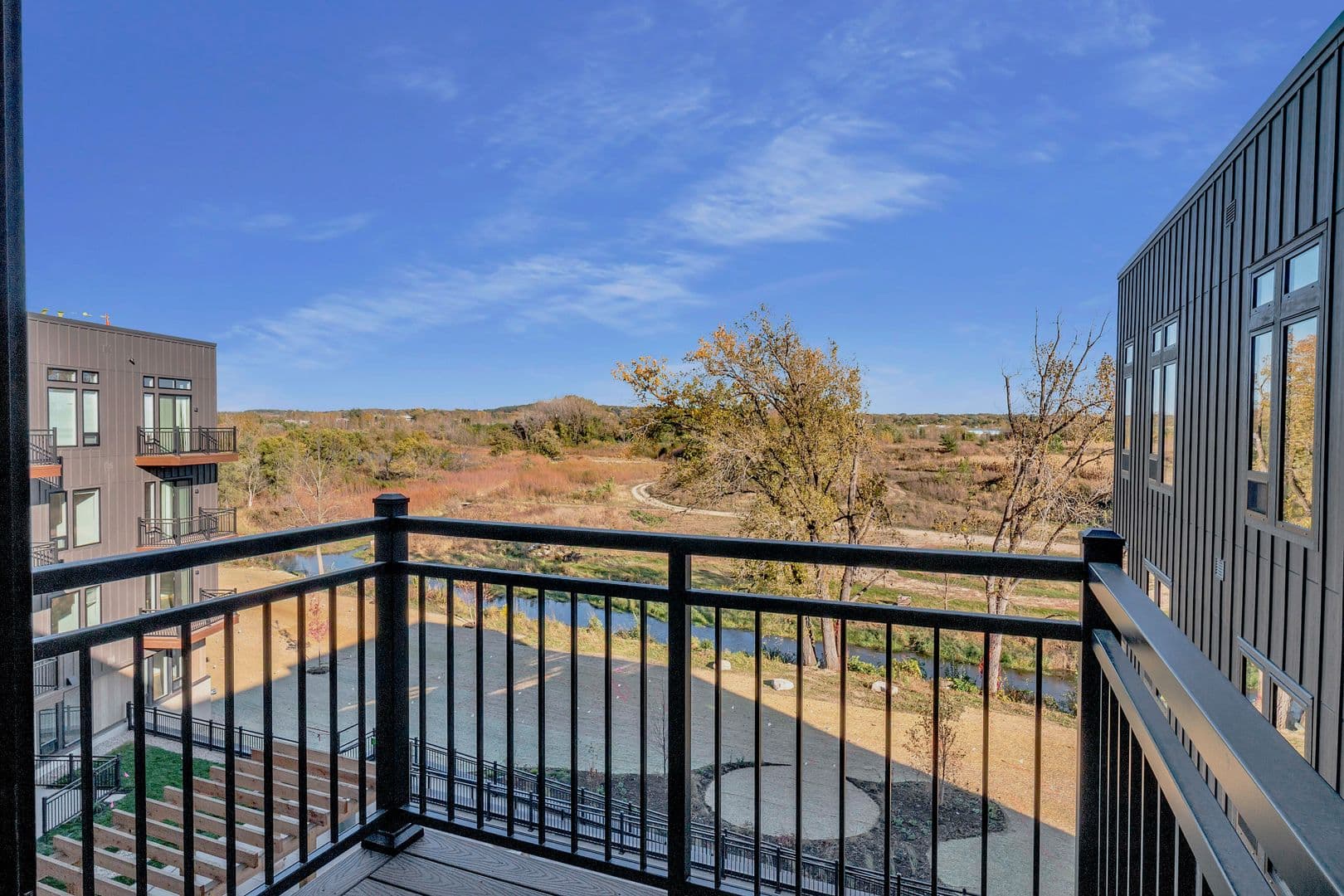 Madison Apartment: 215 N. Fair Oaks Ave.