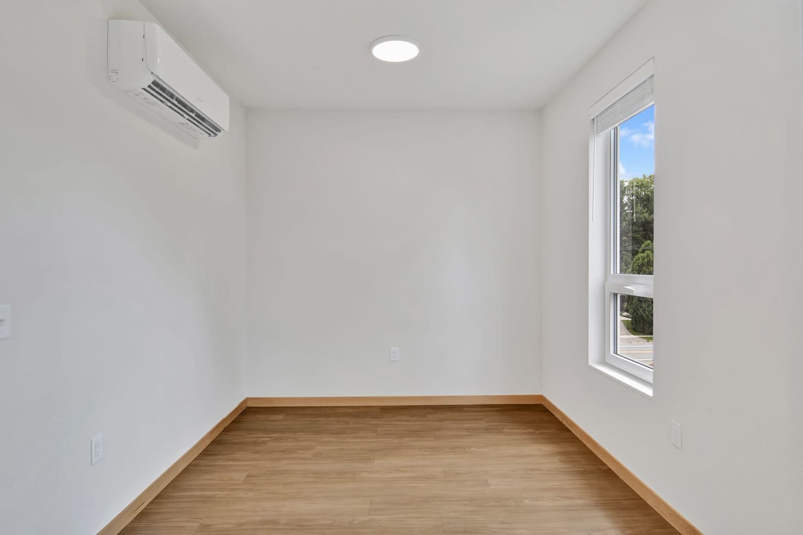 Madison Apartment: 6624 Old Sauk Rd.