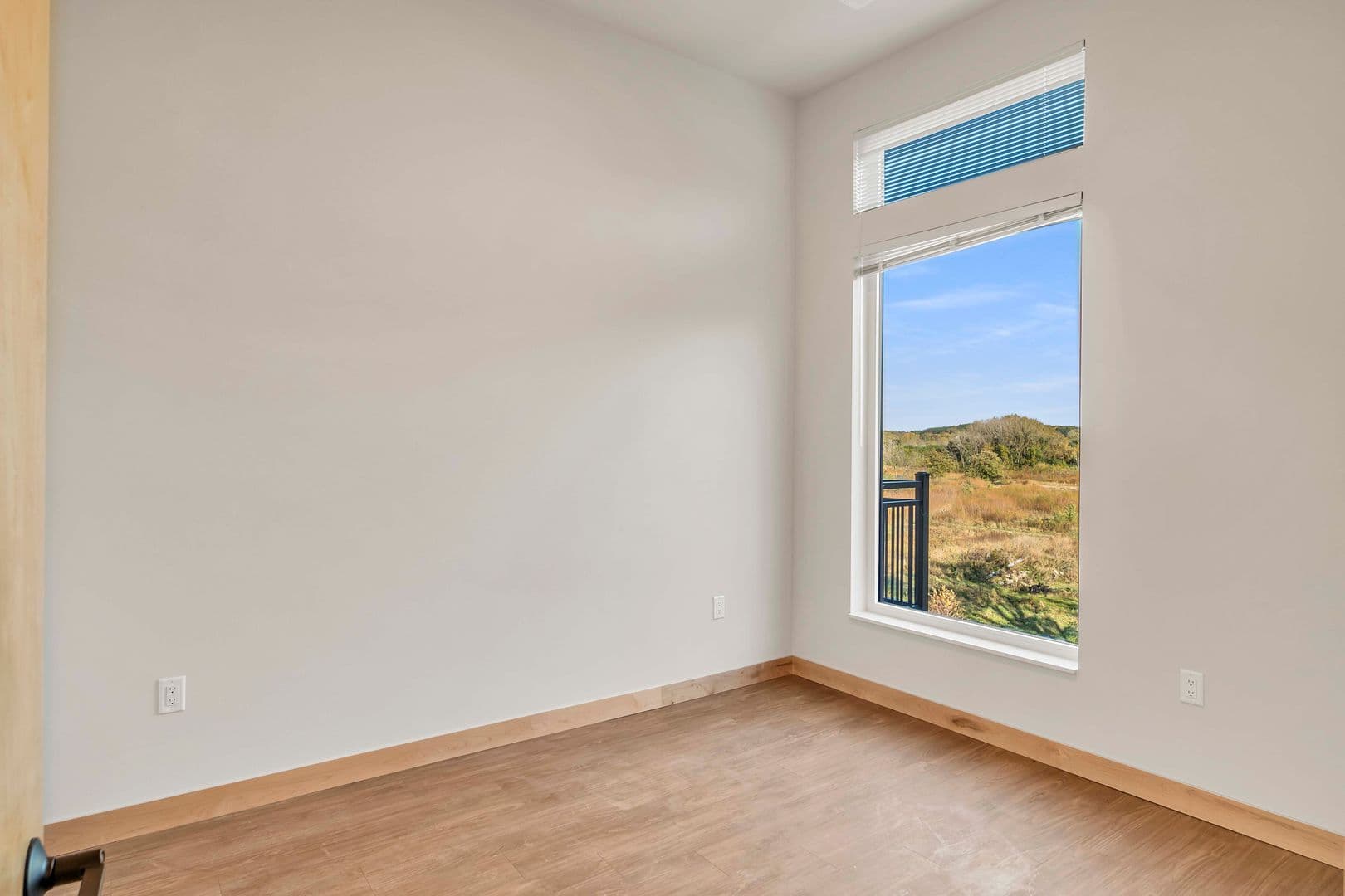 Madison Apartment: 215 N. Fair Oaks Ave.